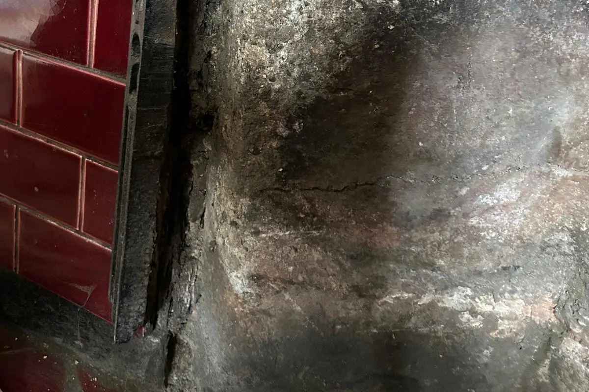 crack in chair brick