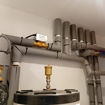 neat plumbers pipework